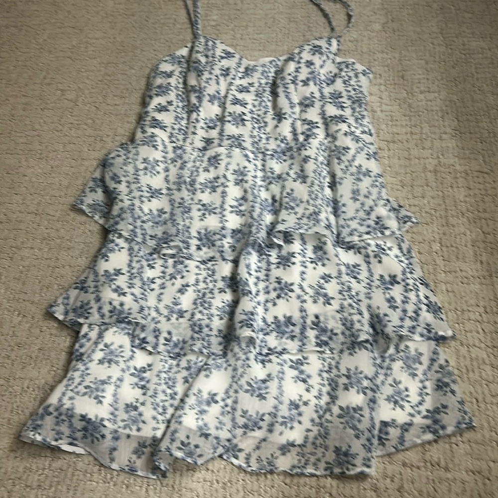 blue dress